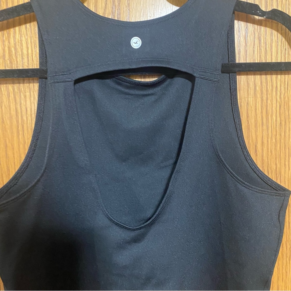 Open Back Crop Tank - Picture 4 of 4